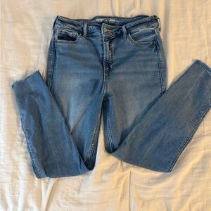 Old Navy Women's Straight Leg Jeans in Light Blue